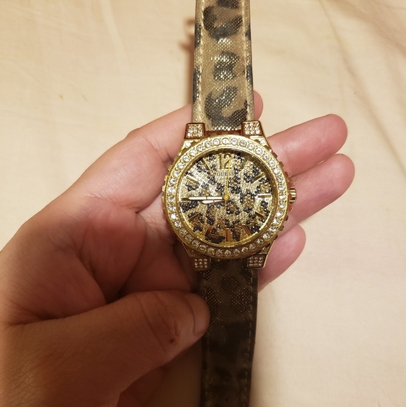 Watch - Picture 2 of 3